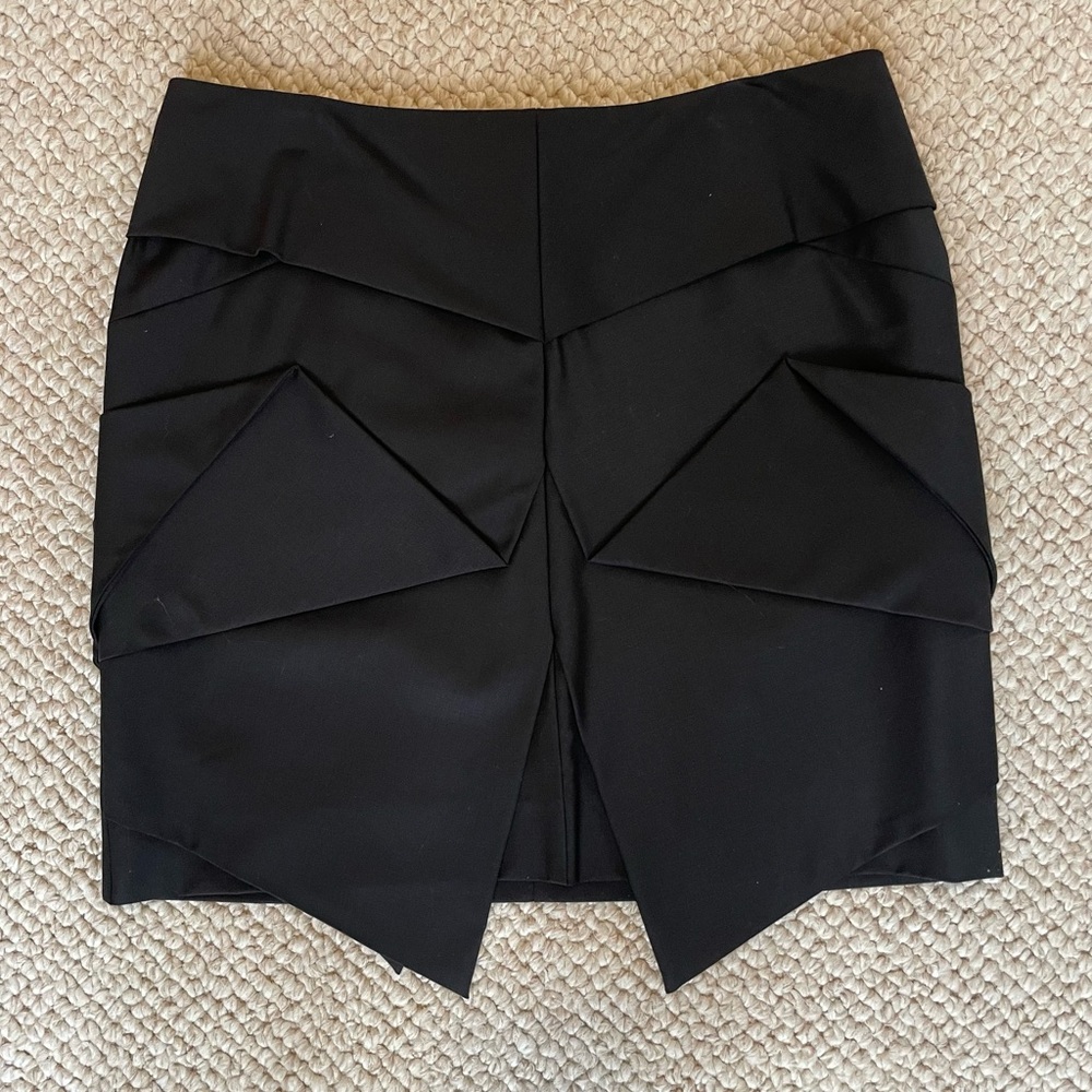 Like New black wool Nicole Miller skirt size 6